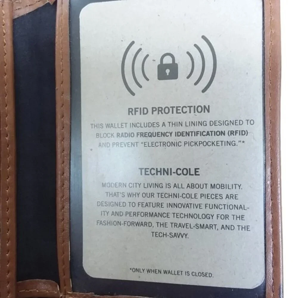 Reaction Kenneth Cole Tan RFID Wallet